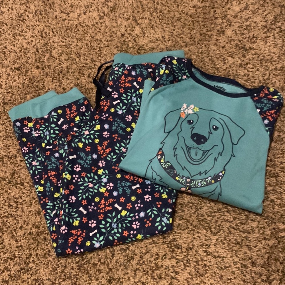 Girl’s pajamas